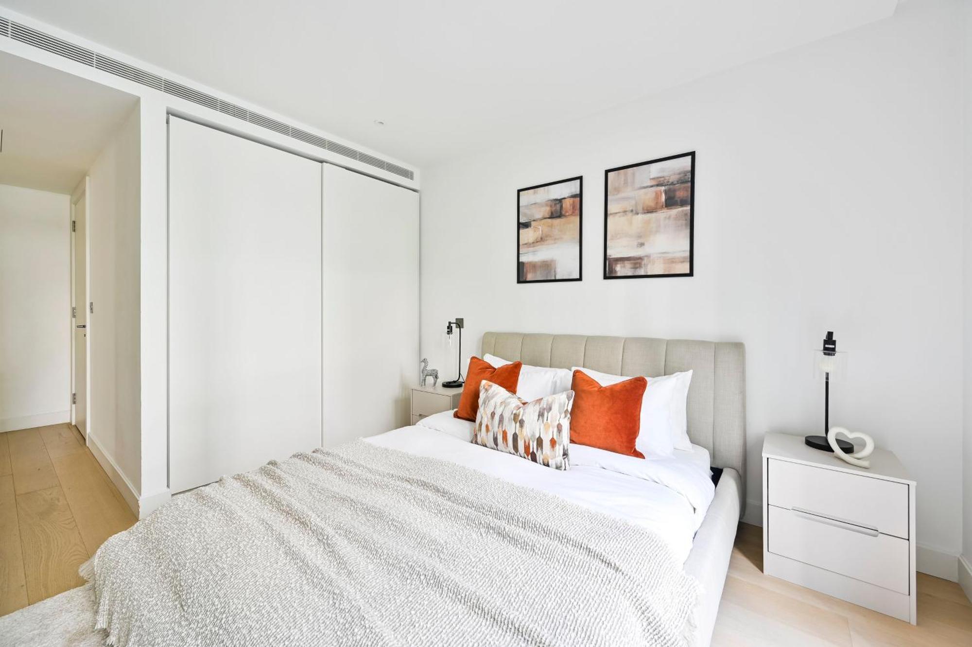 Luxury In White Living - Ideal For Family & Business *
